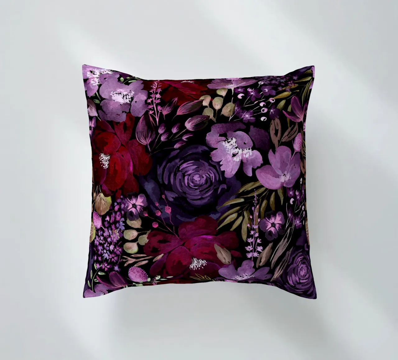 Dark Floral Chaos - Red cuscino da anisillustration