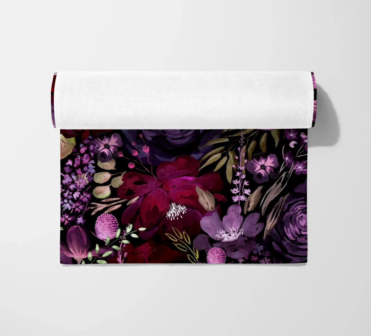 Dark Floral Chaos - Red telo mare da anisillustration