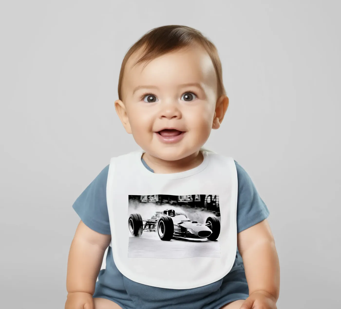 Formula 1 Babylätzchen von Gallery Print and Art Limited