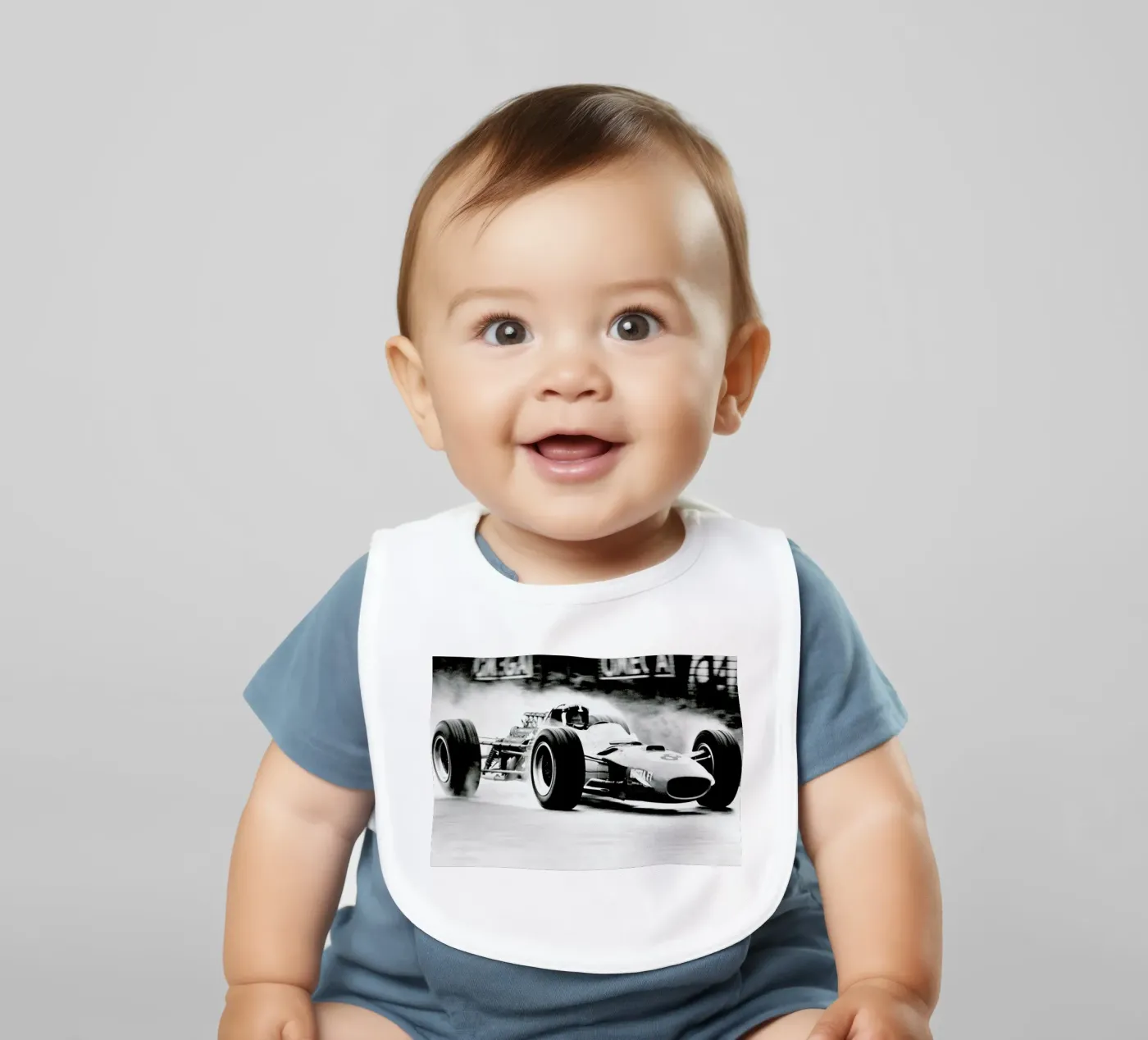 Formula 1 Babylätzchen von Gallery Print and Art Limited
