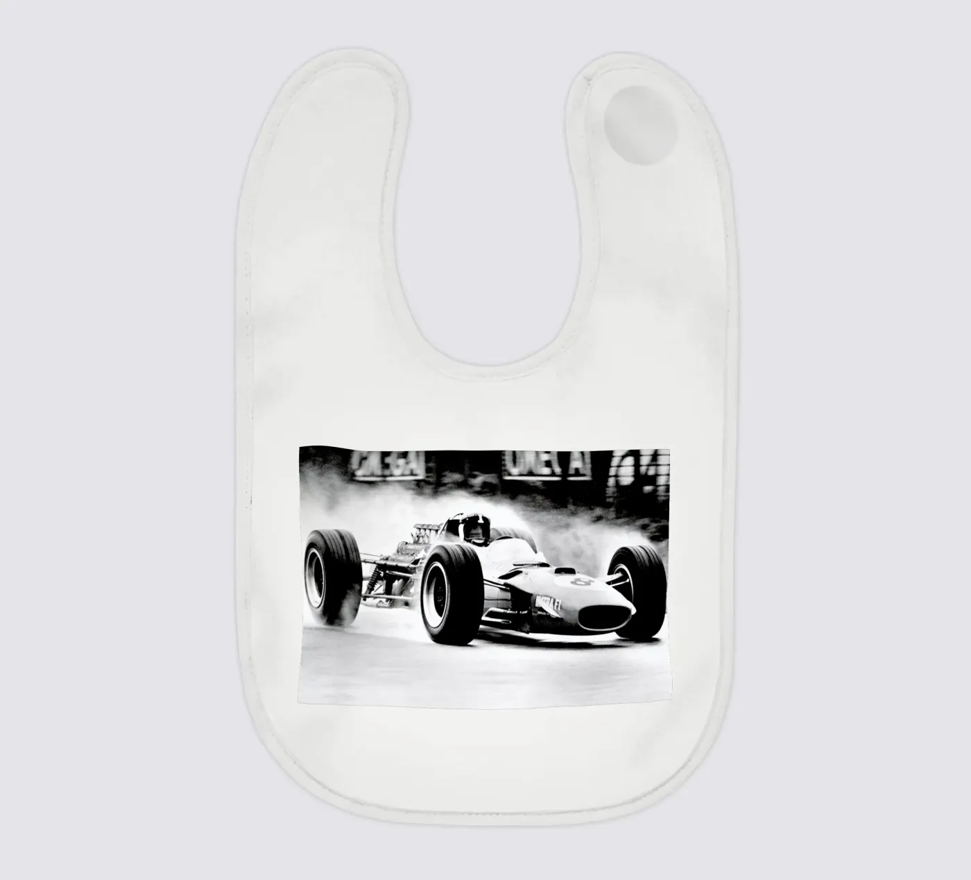 Formula 1 Babylätzchen von Gallery Print and Art Limited