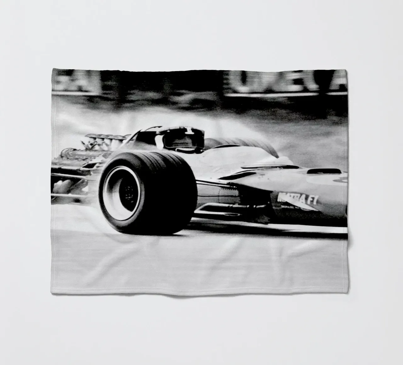 Formula 1 coperta in pile da Gallery Print and Art Limited