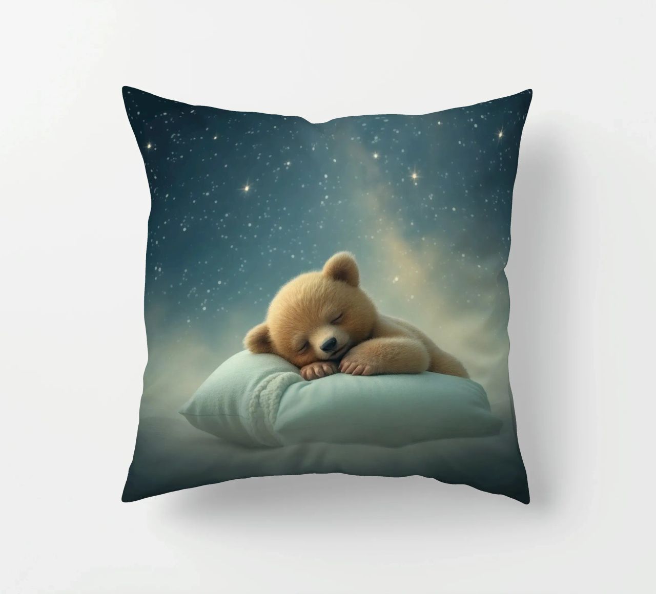 Ourson mignon dormant paisiblement sur un oreiller moelleux coussin de DesignDoodle