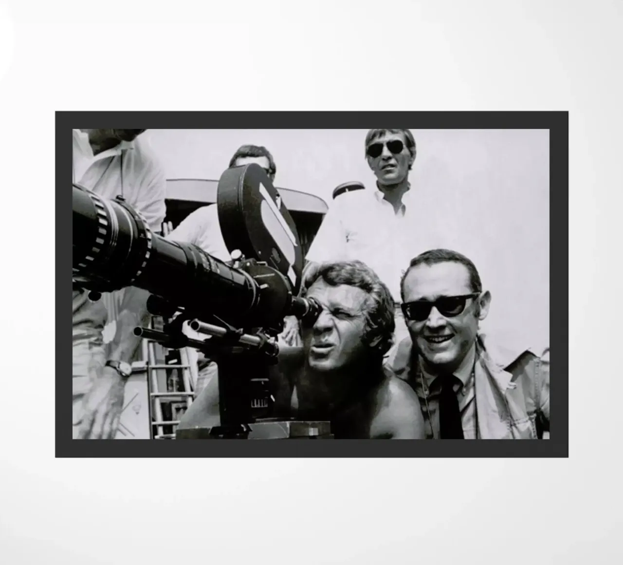 Steve McQueen behind the Camera Fußmatte von Gallery Print and Art Limited