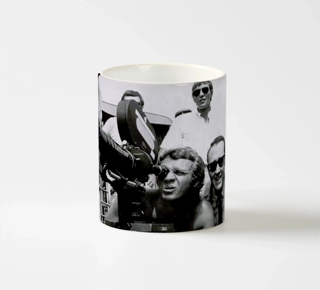 Steve McQueen behind the Camera tazza in ceramica da Gallery Print and Art Limited