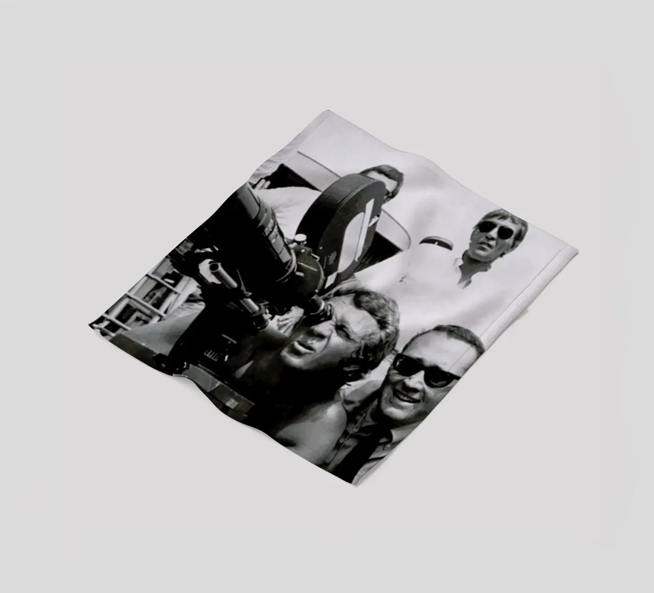 Steve McQueen behind the Camera manta de franela de Gallery Print and Art Limited
