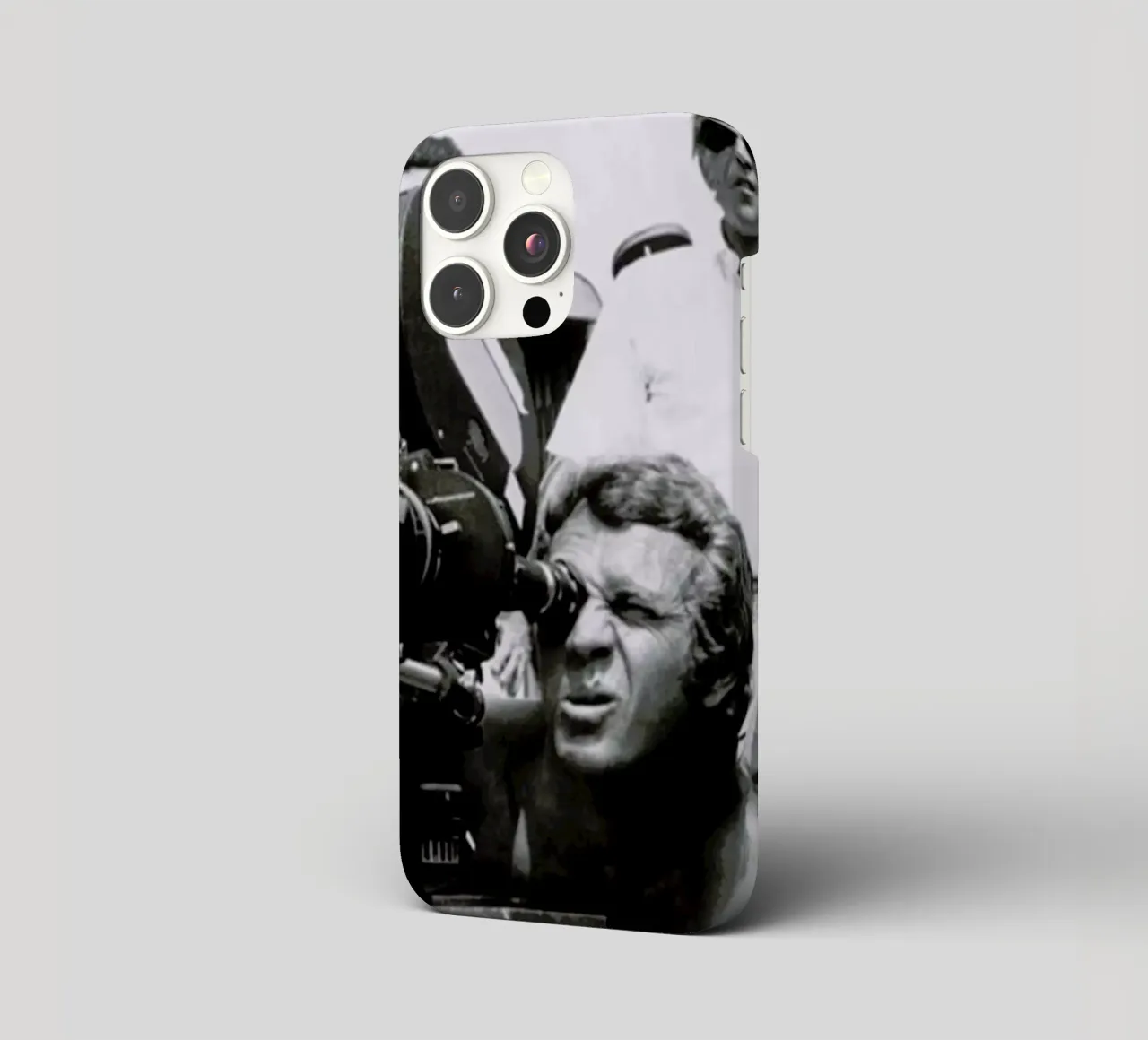 Steve McQueen behind the Camera cover iphone da Gallery Print and Art Limited