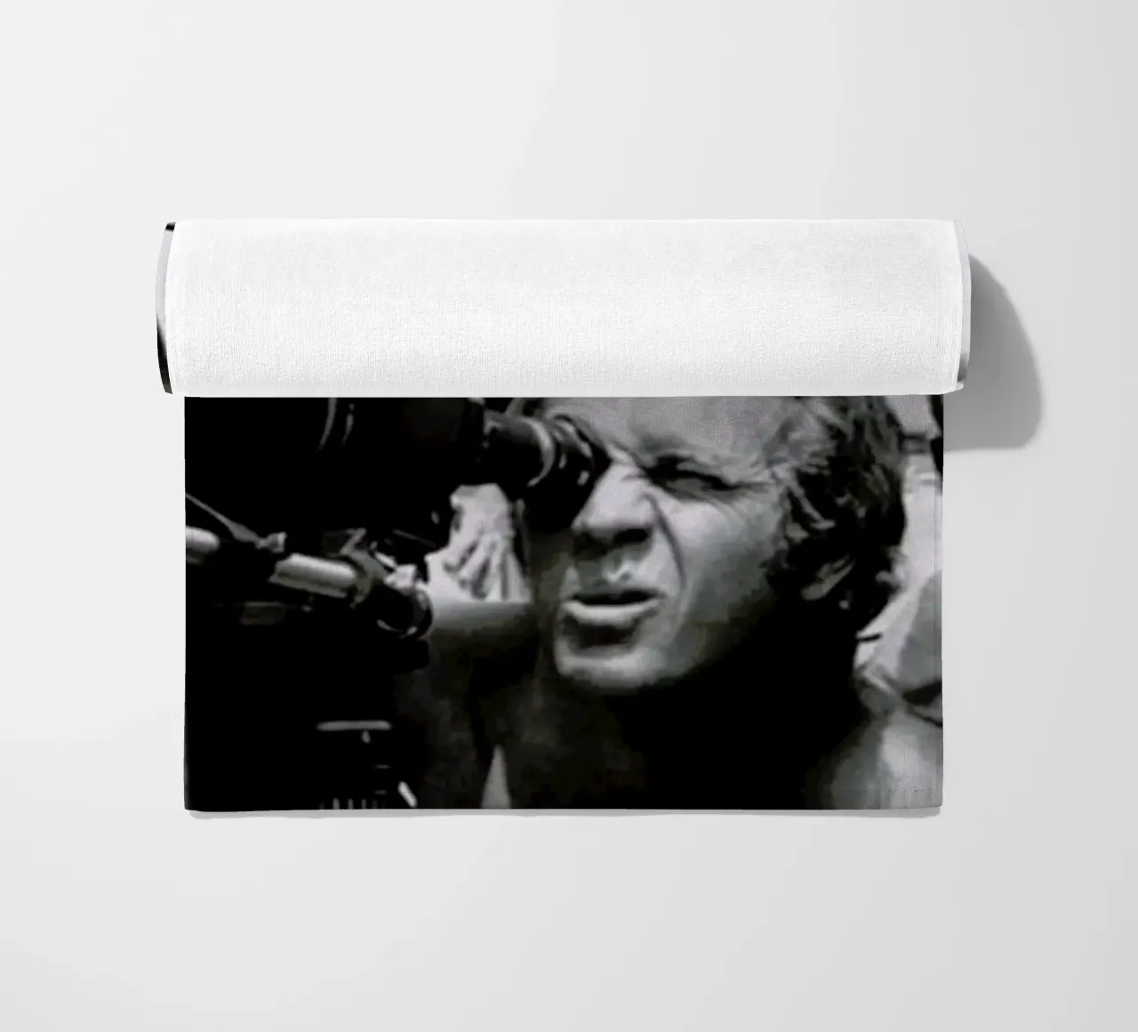 Steve McQueen behind the Camera telo mare da Gallery Print and Art Limited