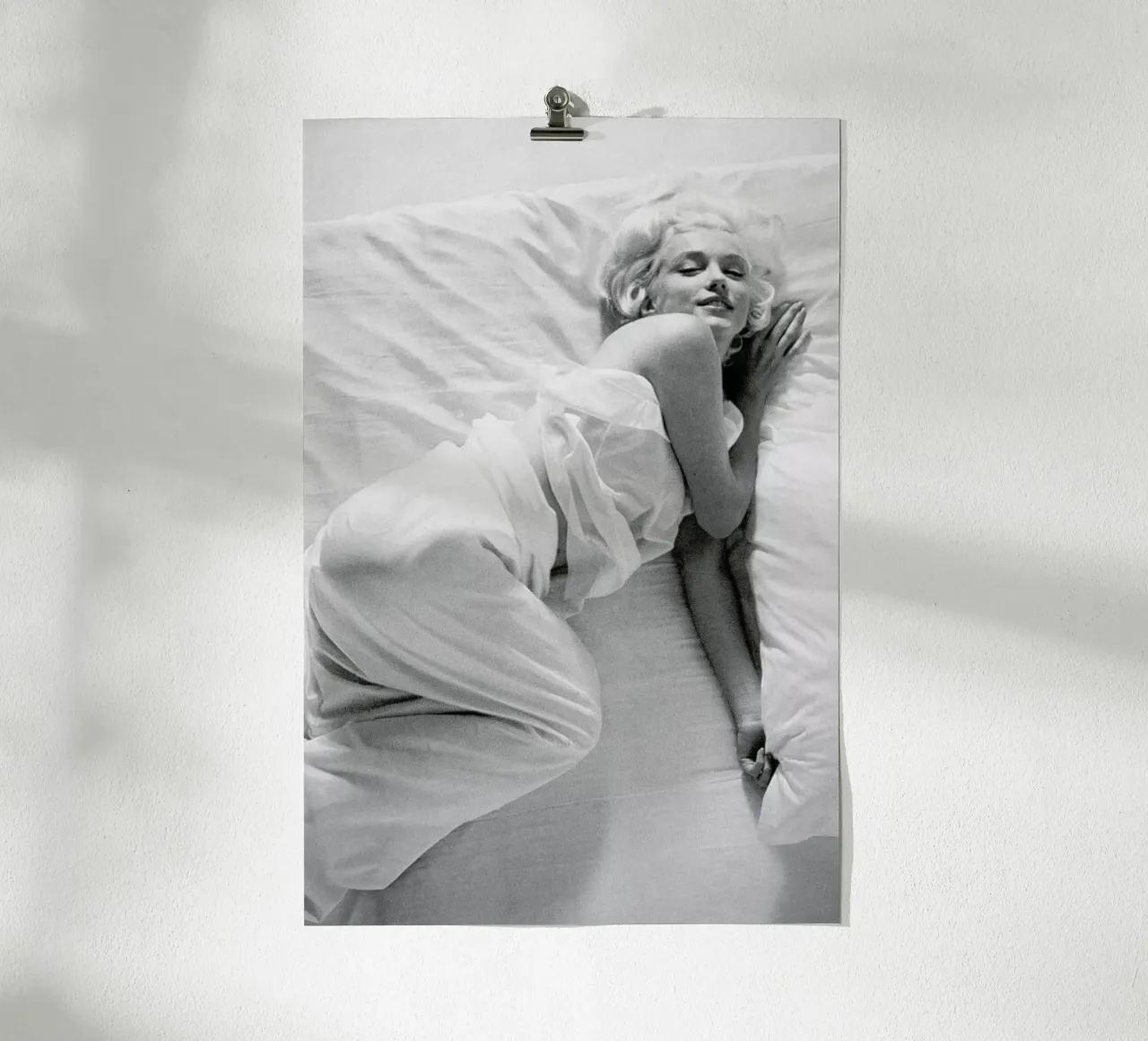 Marilyn Monroe in Bed hahnemühle de Gallery Print and Art Limited
