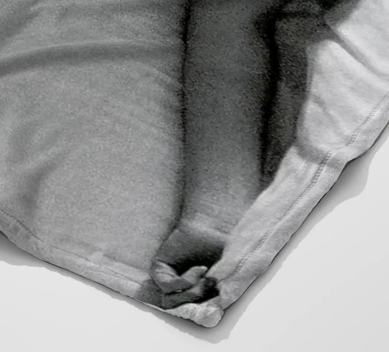 Marilyn Monroe in Bed coperta in pile da Gallery Print and Art Limited