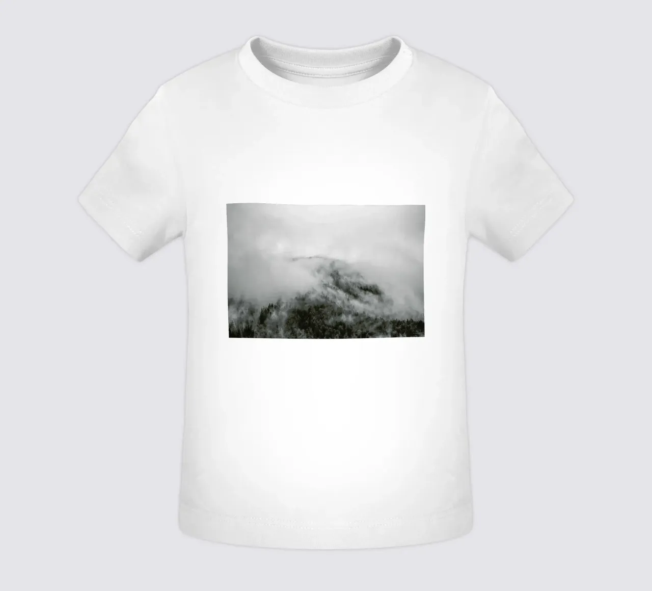Moody Clouds 1 maglietta neonato da Nur Mut