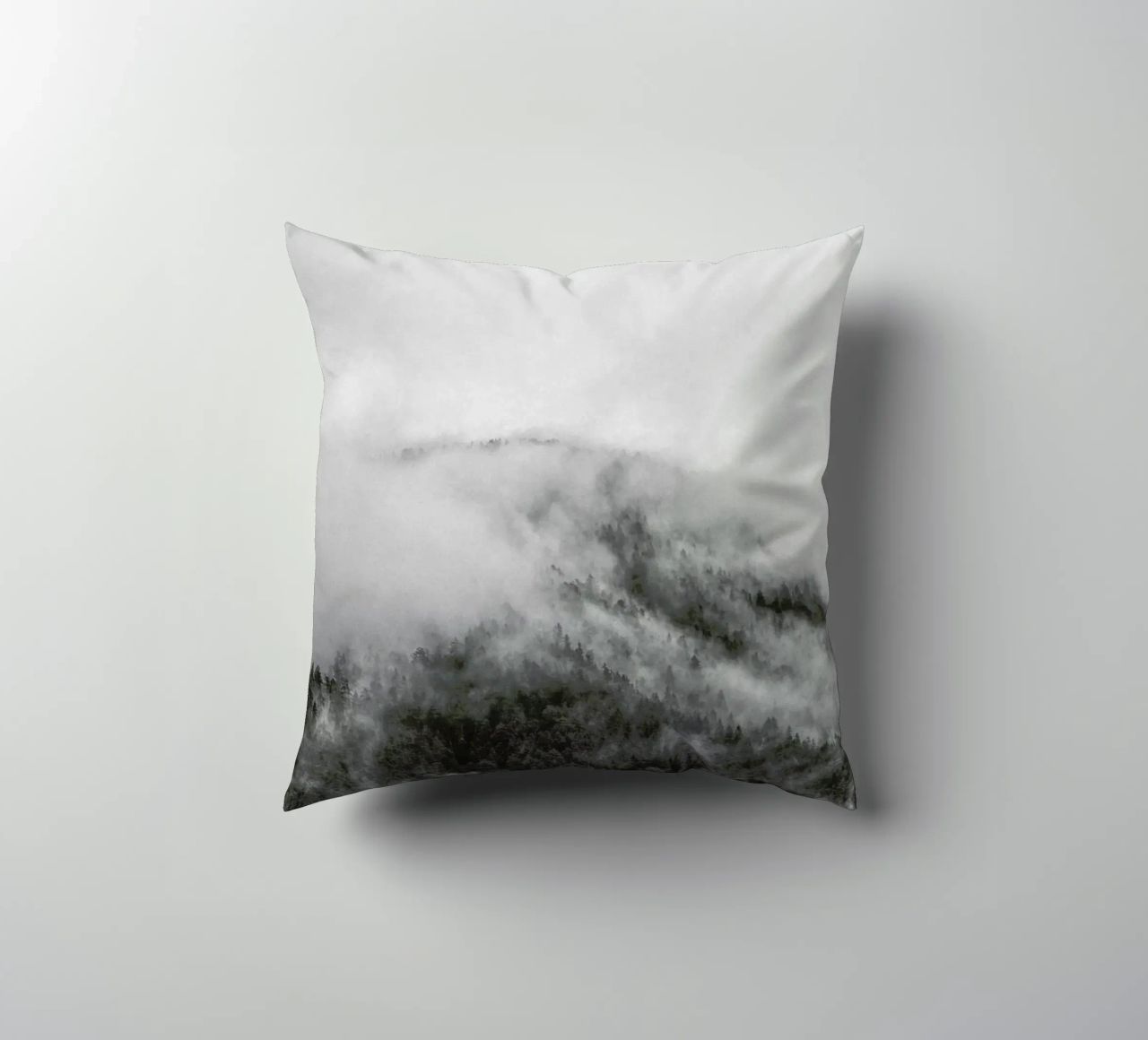 Moody Clouds 1 cuscino da Nur Mut