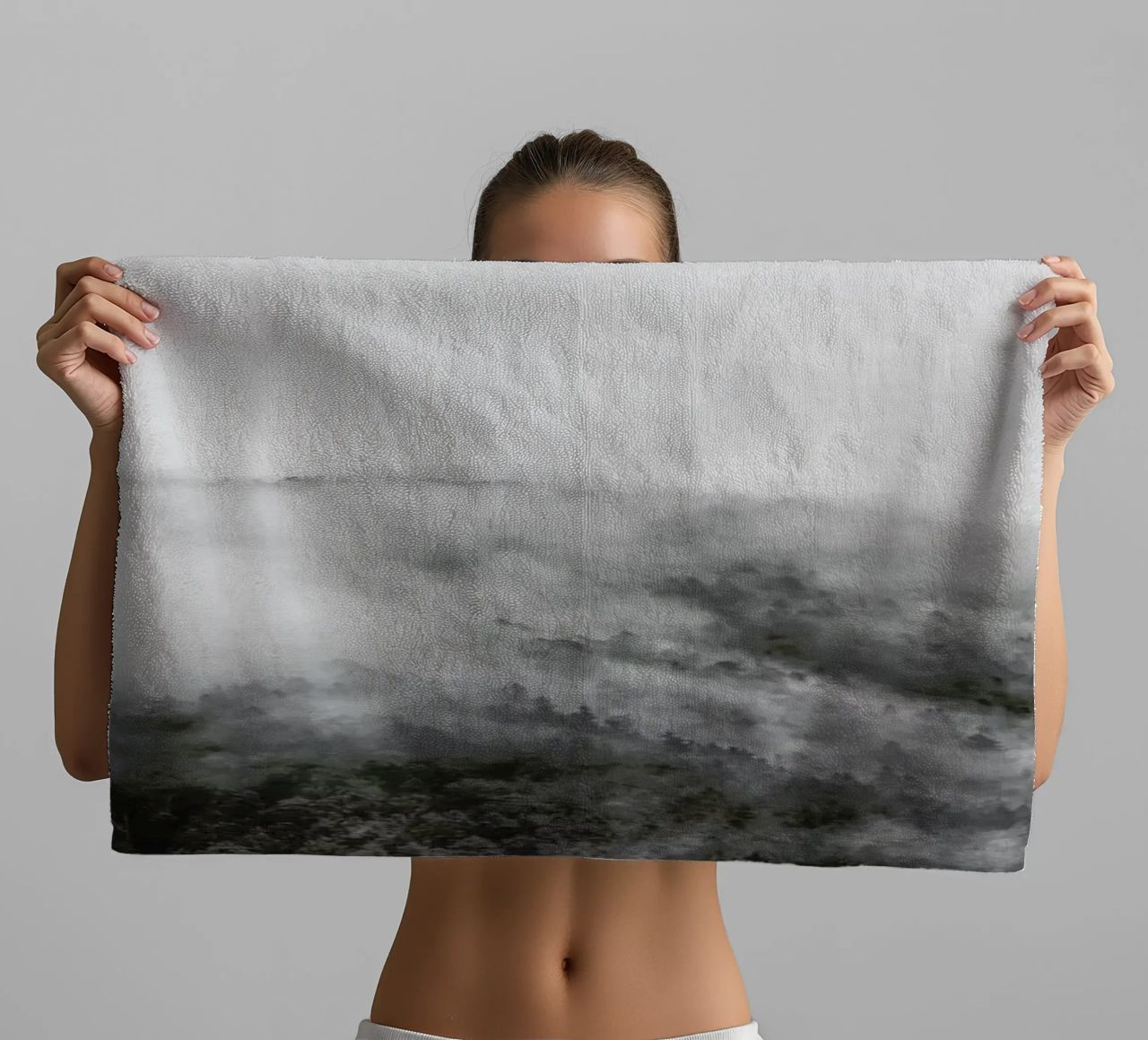 Moody Clouds 1 asciugamano da bagno da Nur Mut
