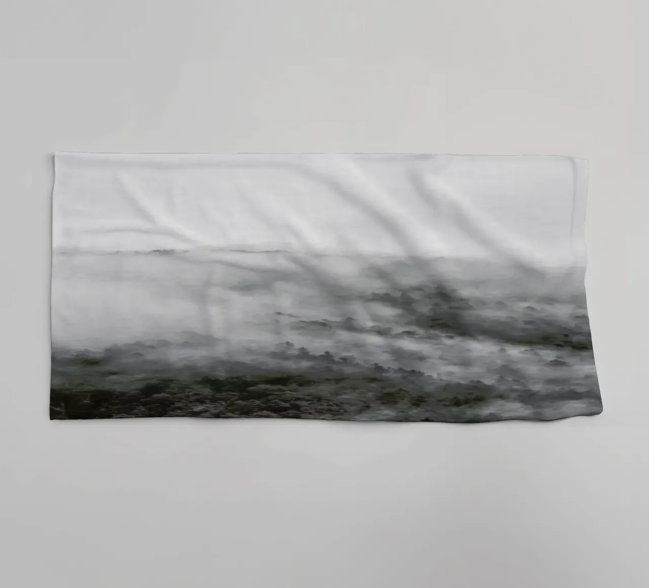 Moody Clouds 1 asciugamano da bagno da Nur Mut