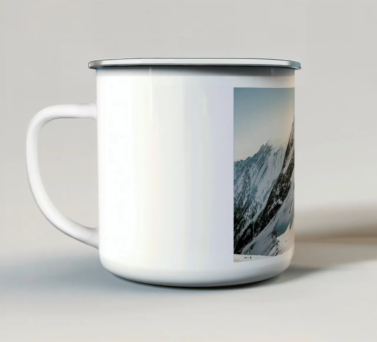 Off for a Walk IV tazza in smalto da Philipp Reinhard
