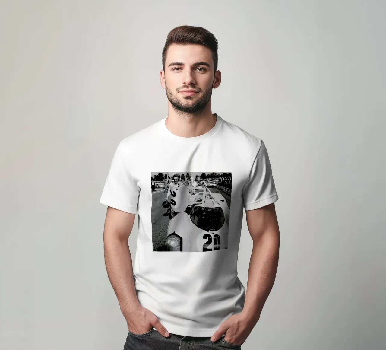 Steve McQueen with Porsche 917 t-shirt da Gallery Print and Art Limited