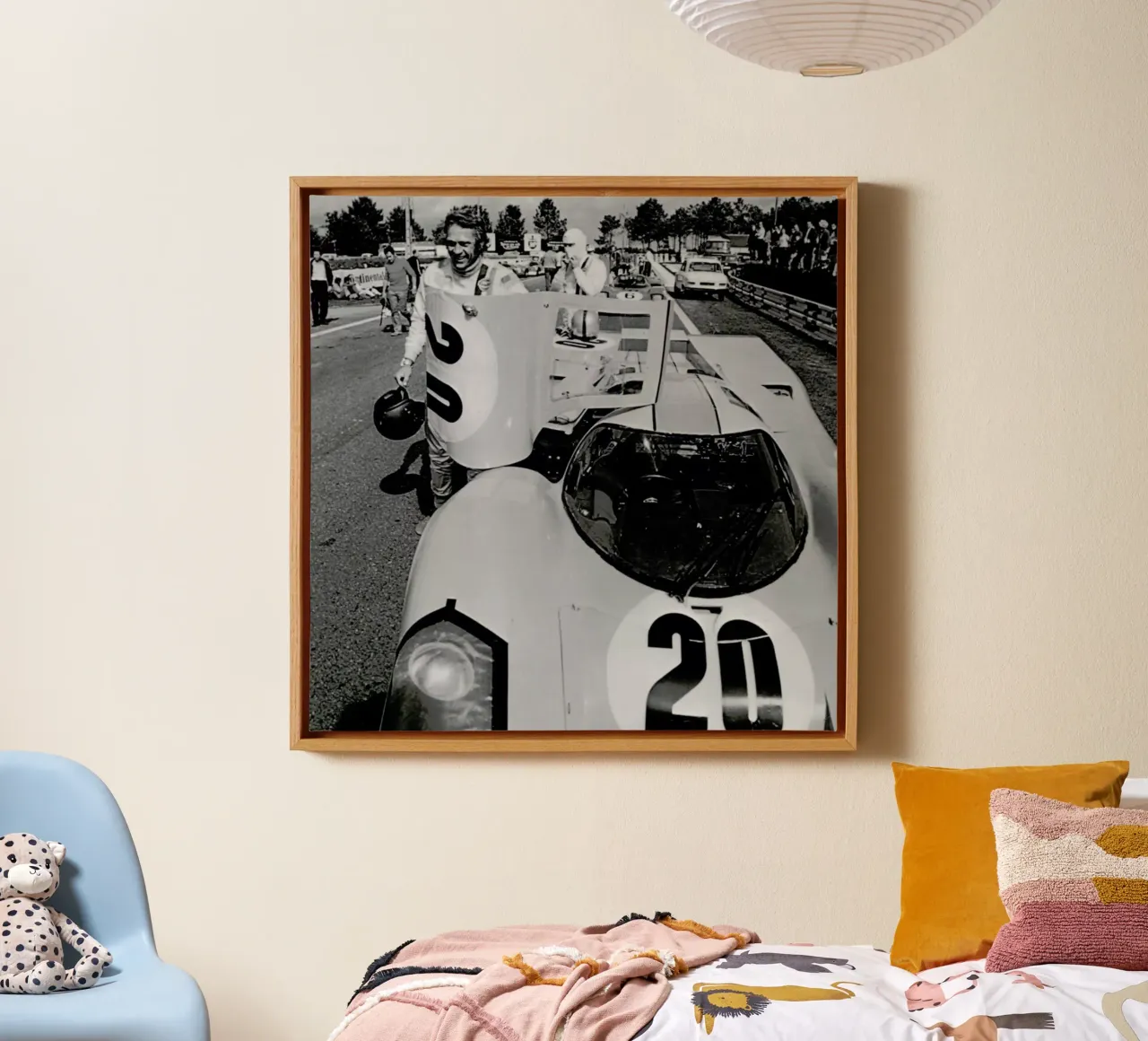 Steve McQueen with Porsche 917 tela con Cornice a cassetta da Gallery Print and Art Limited