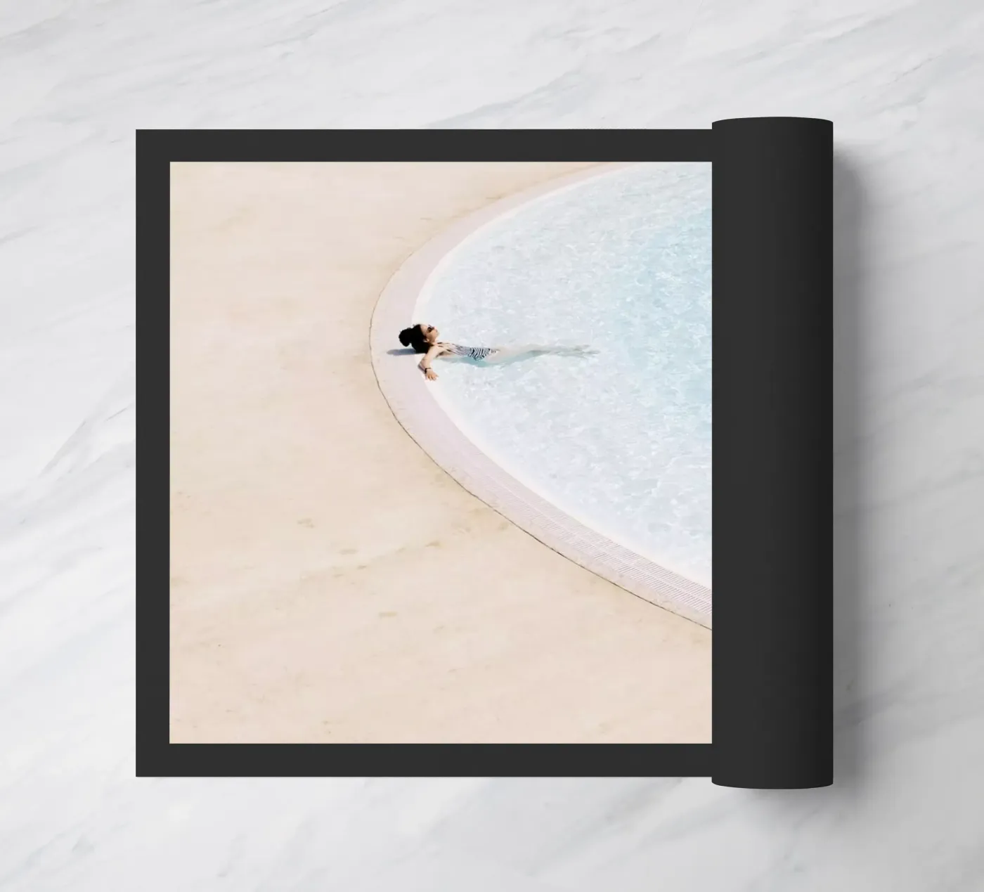 Sunbath Fußmatte von Picture On The Fridge