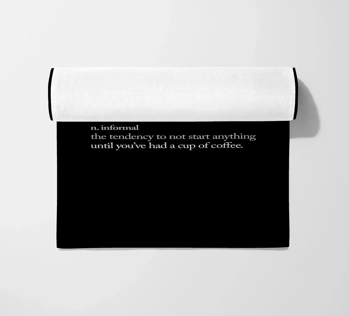 Procaffeinating Strandtuch von THE MOTIVATED TYPE