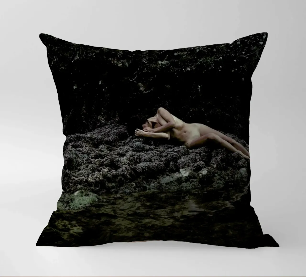 Embodiment cuscino da Matevž Kosterov