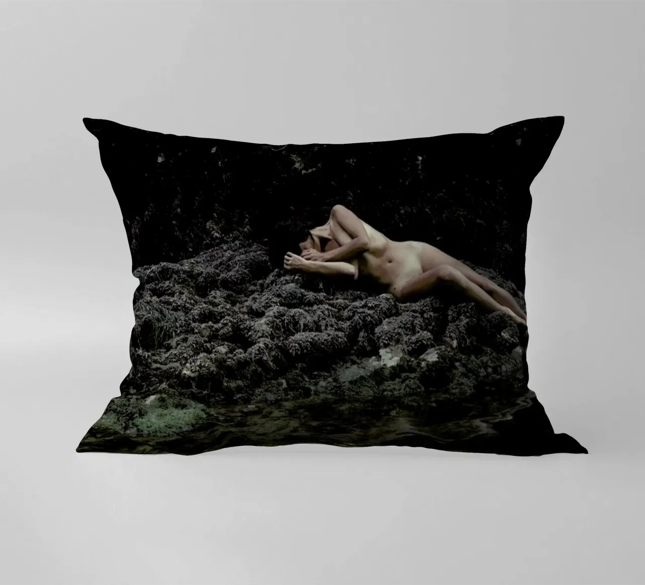 Embodiment cuscino da Matevž Kosterov