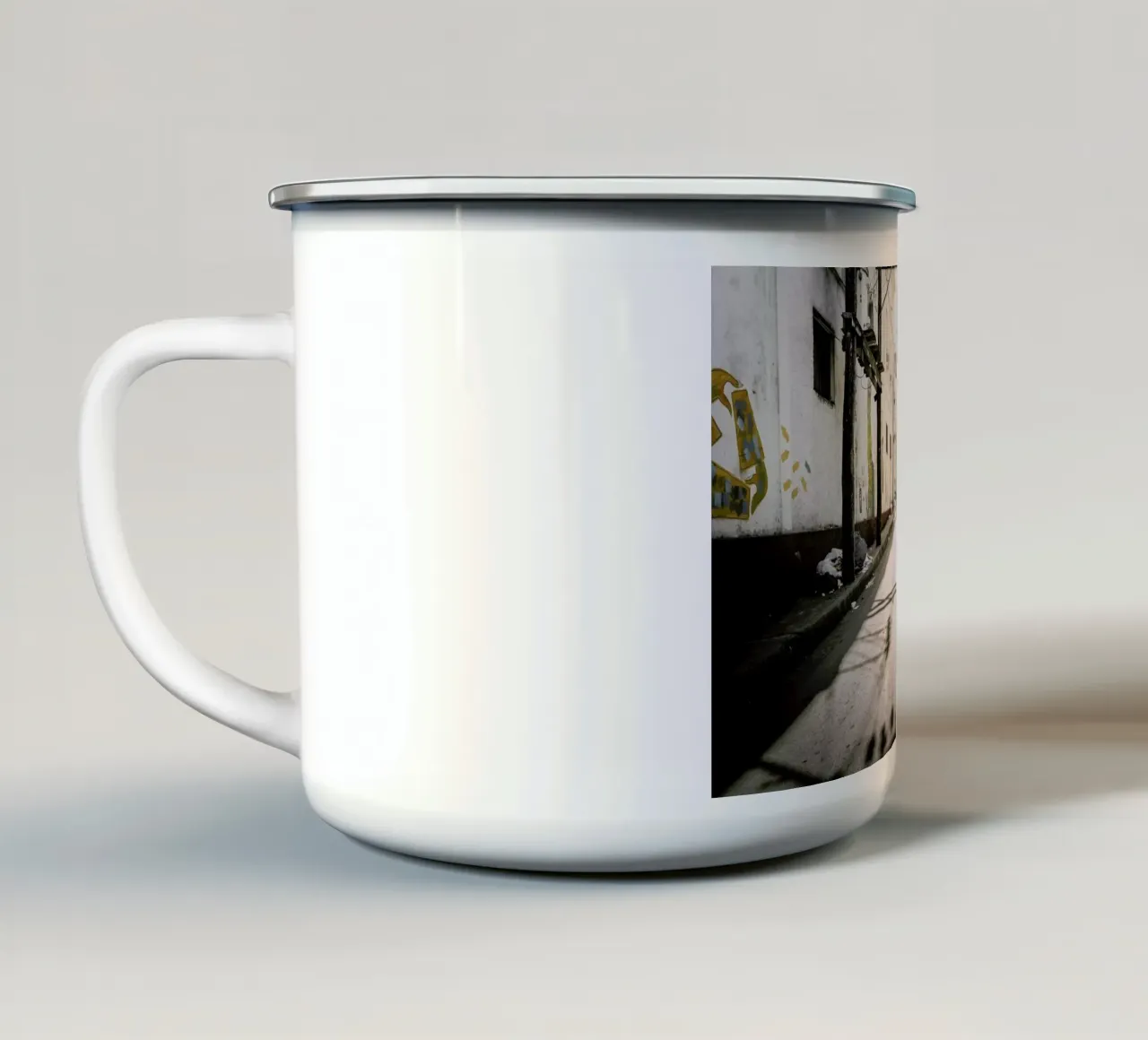 Classic Cuban Ride tazza in smalto da Philipp Reinhard