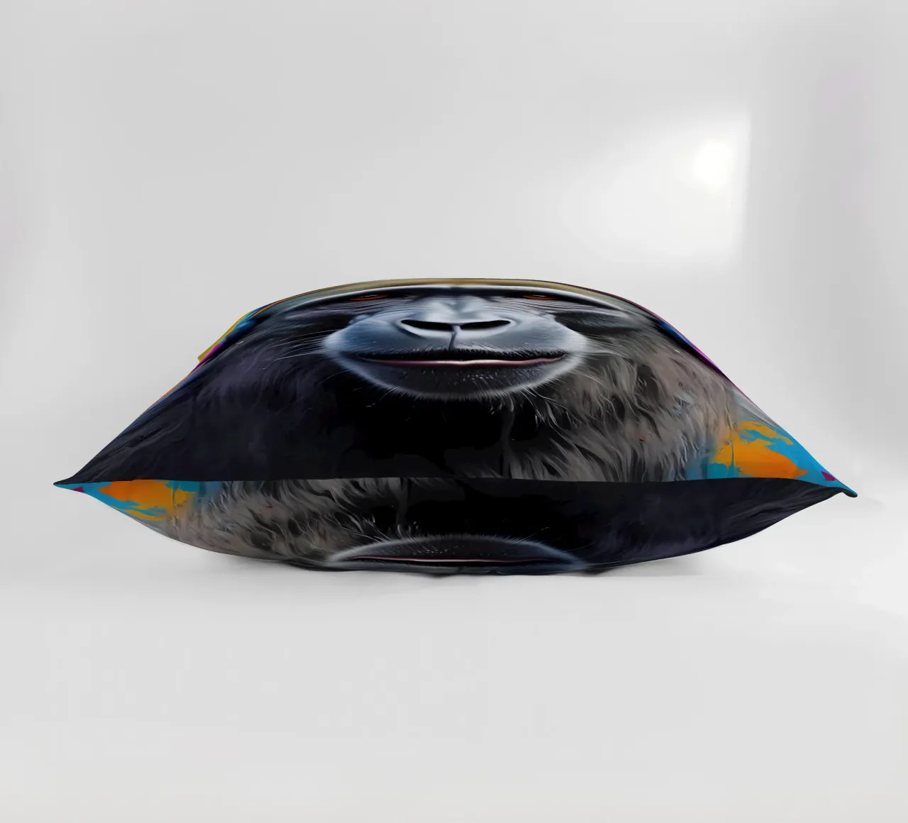 Babbuino in cuffia cuscino da MakArena