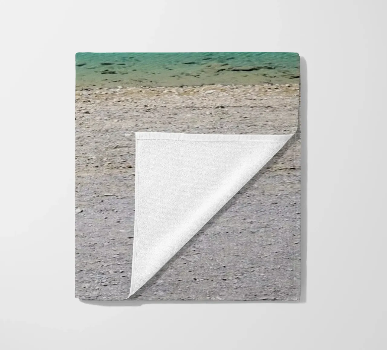 Glasklar beach towel by Jan Luzar