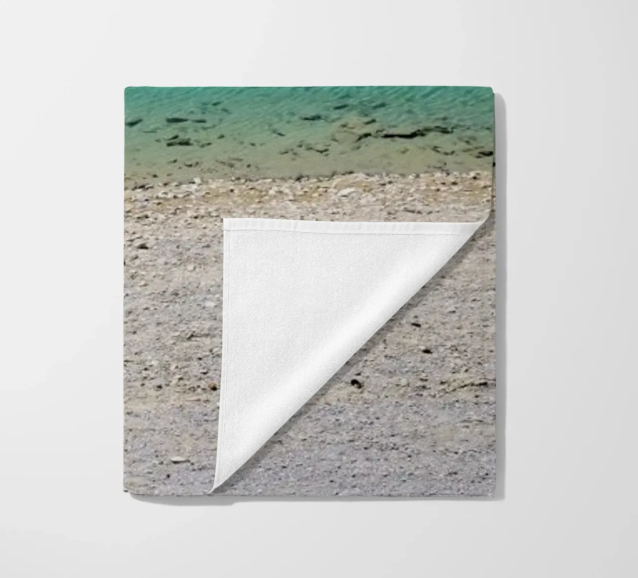 Glasklar beach towel by Jan Luzar