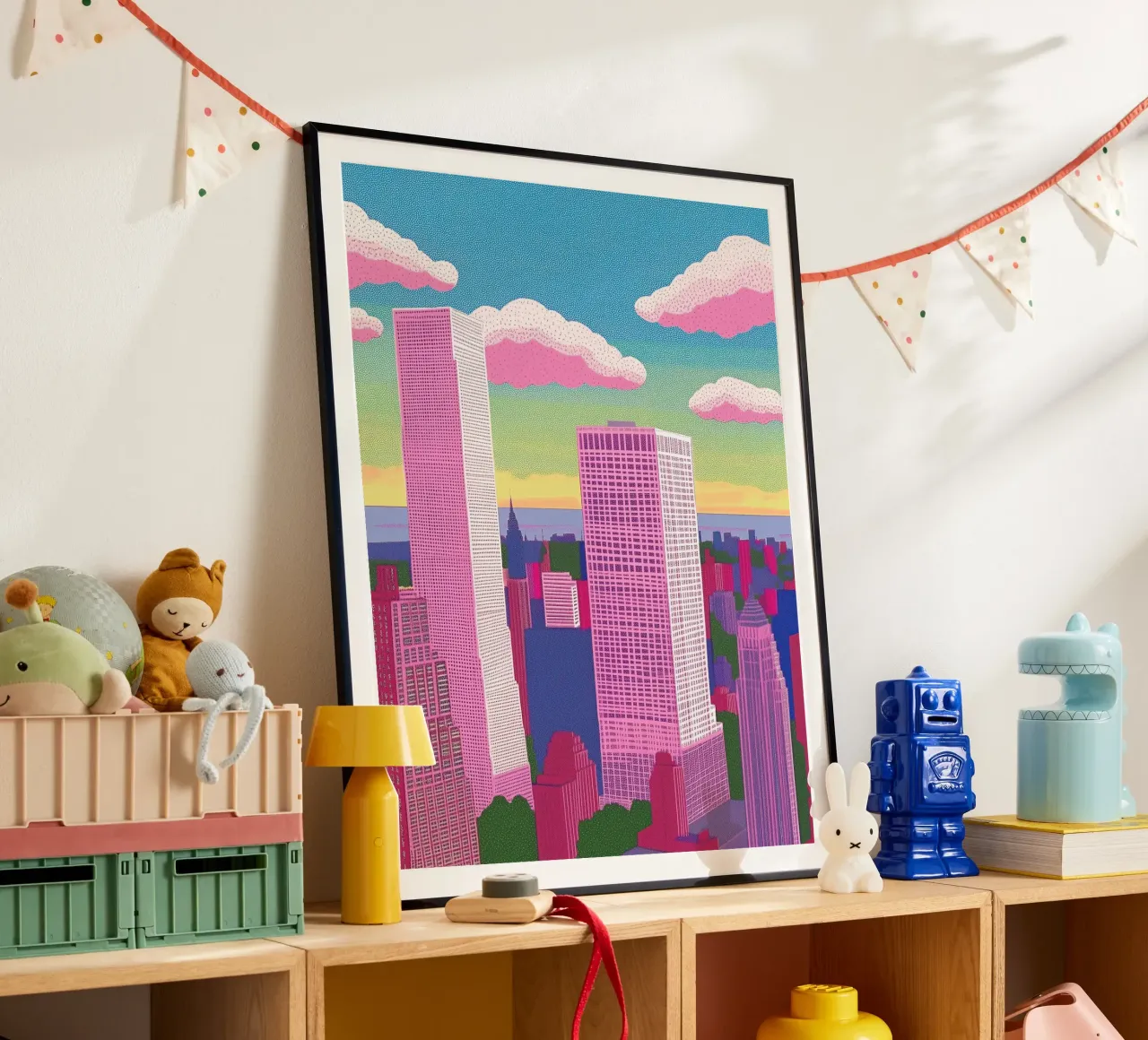 New York come skyline della città: Poster pop art colorato e audace poster con telaio in plastica da Kaji