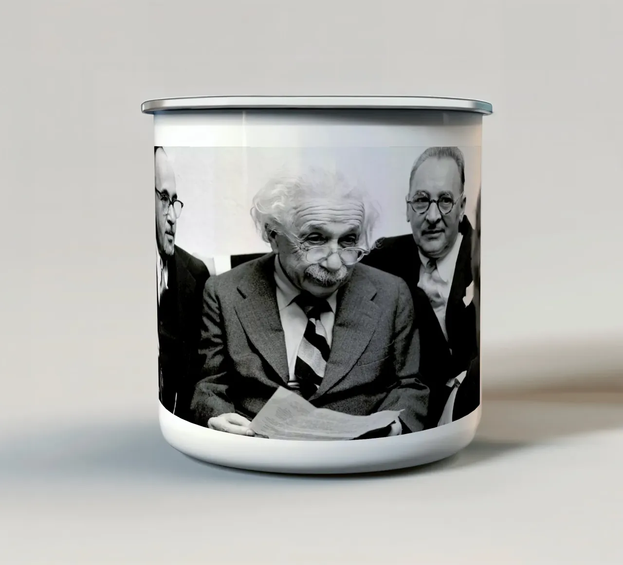 Albert Einstein tazza in smalto da Gallery Print and Art Limited