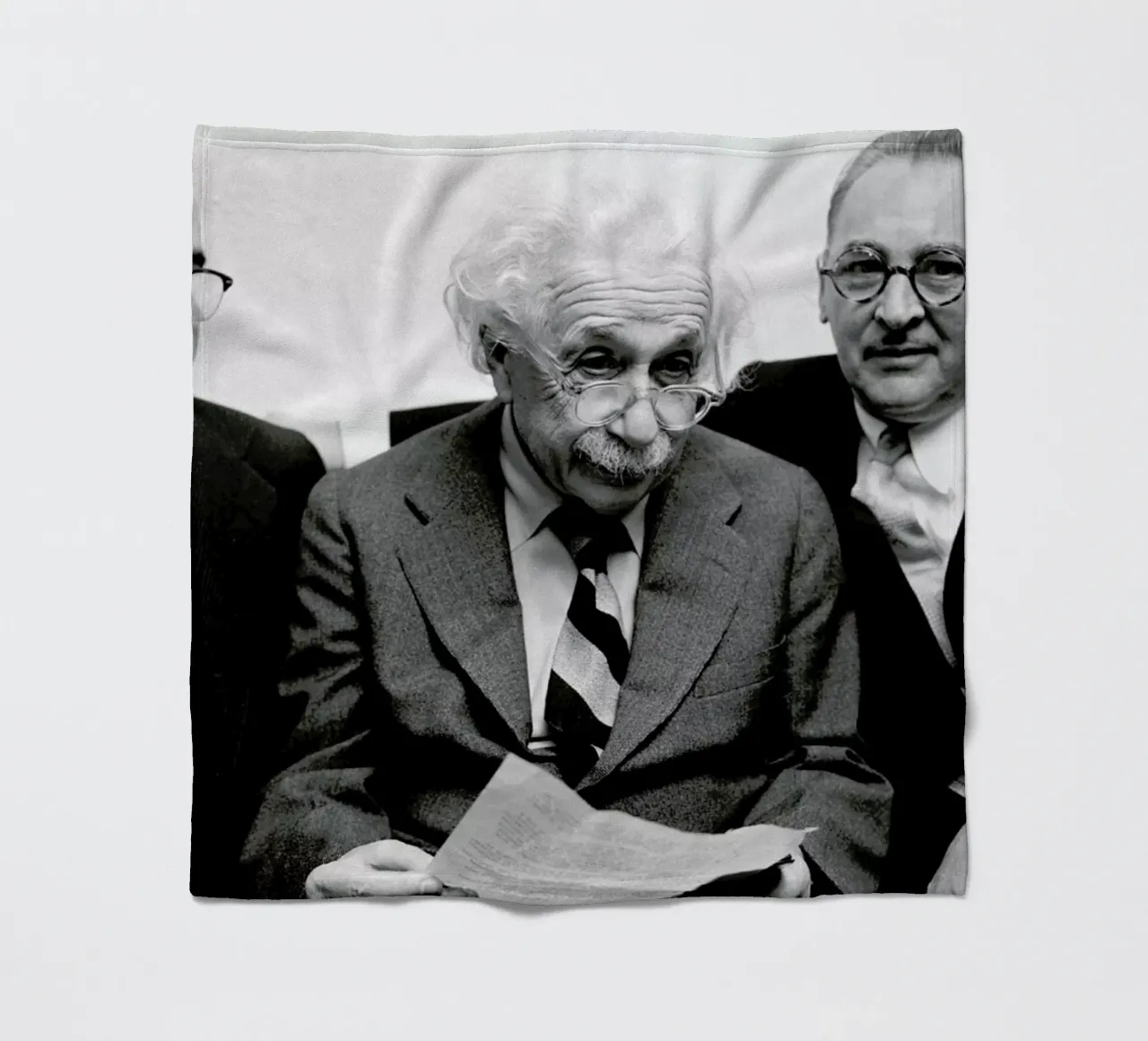 Albert Einstein coperta in pile da Gallery Print and Art Limited