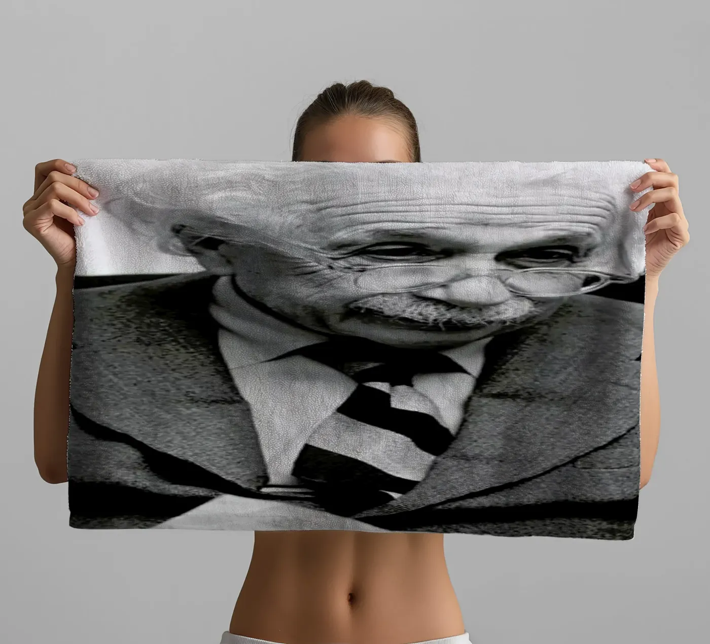 Albert Einstein serviette de bain de Gallery Print and Art Limited