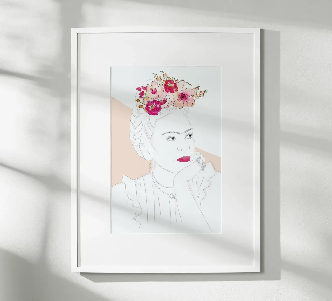 Frida poster con telaio in legno da KRUTH DESIGN