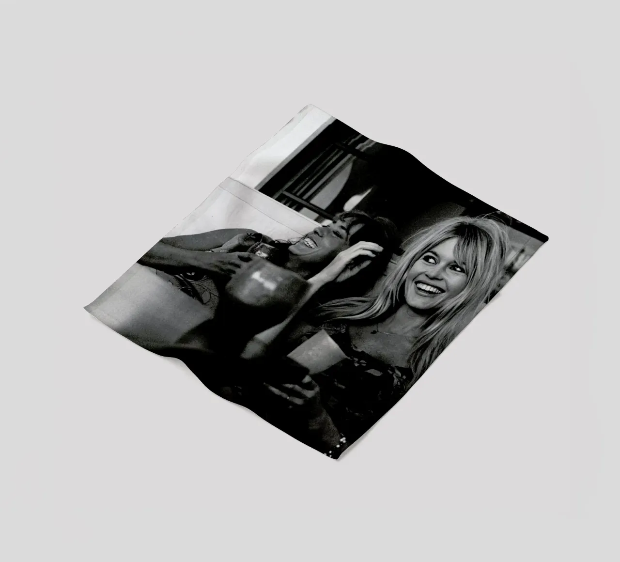 Brigitte Bardot Smiling coperta in pile da Gallery Print and Art Limited