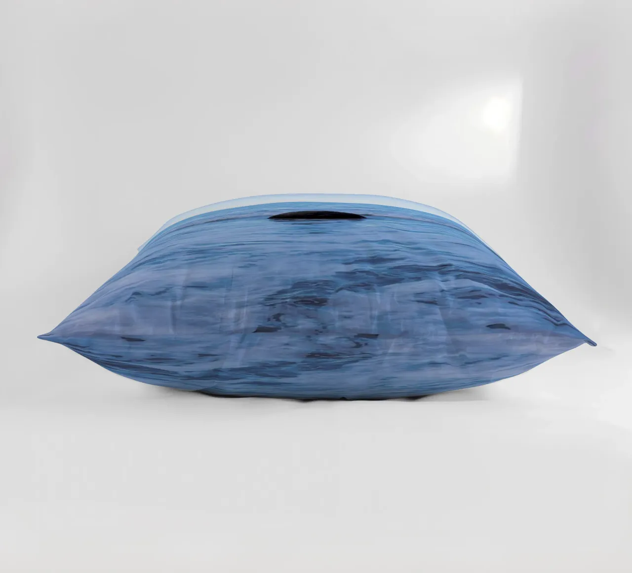 Lost in the Ocean cuscino da Jan Luzar