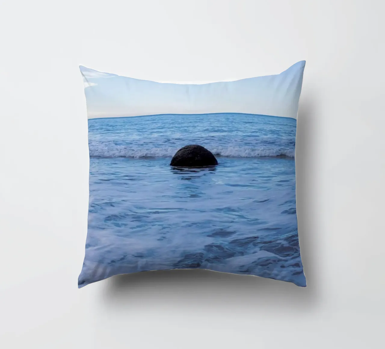 Lost in the Ocean cuscino da Jan Luzar