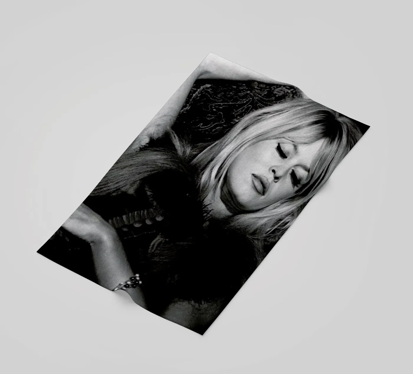 Brigitte Bardot 2 telo mare da Gallery Print and Art Limited