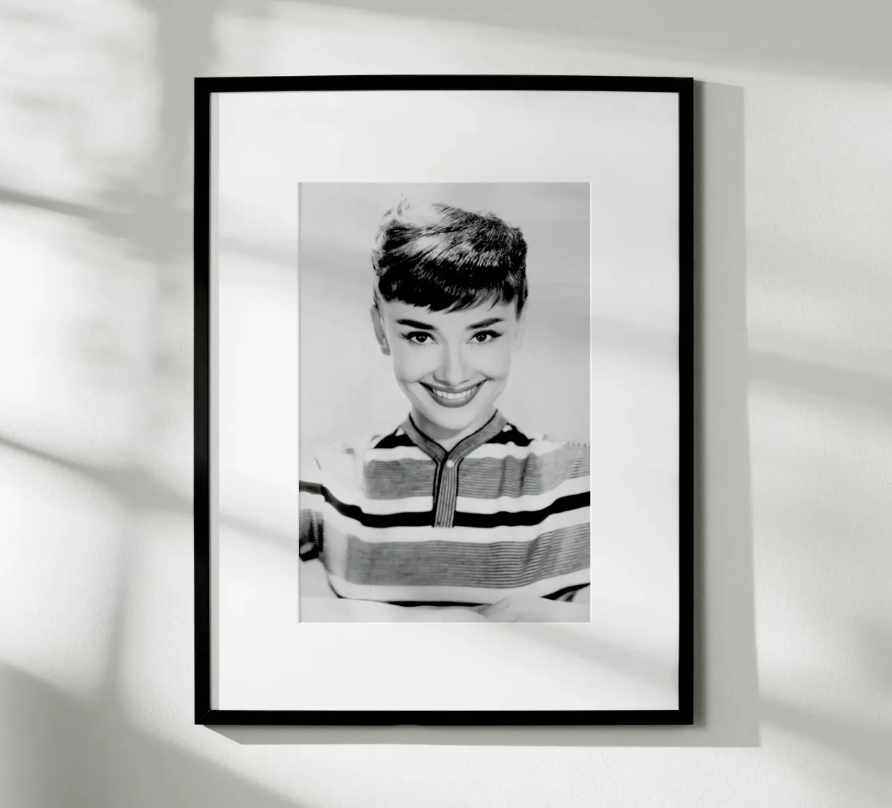 Audrey Hepburn 2 poster da Gallery Print and Art Limited