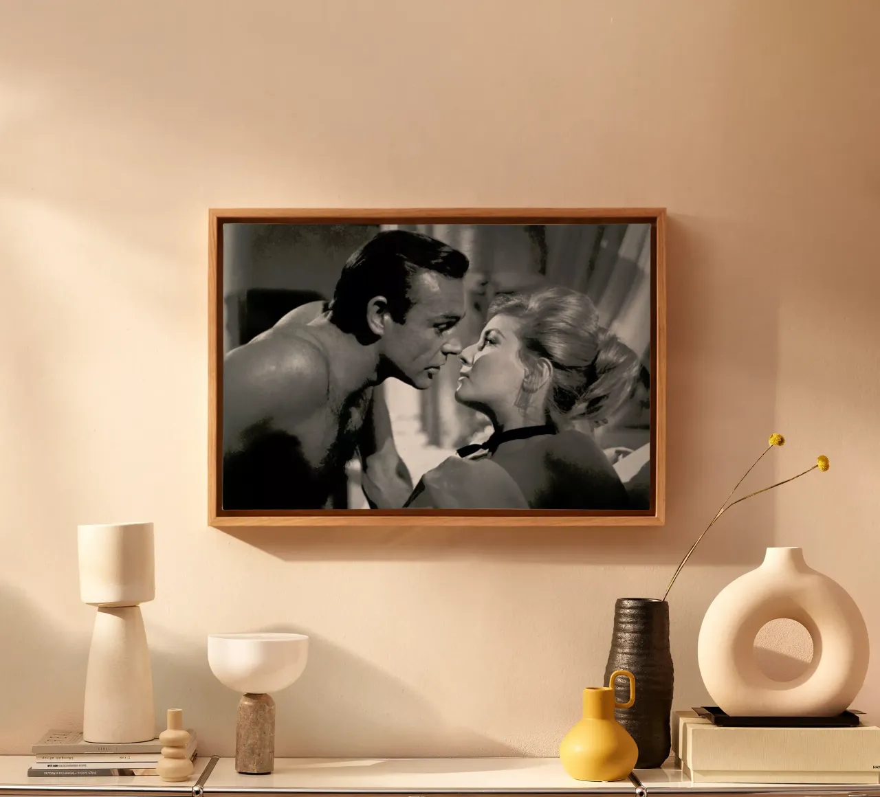 Sean Connery - From Russia with Love tela con Cornice a cassetta da Gallery Print and Art Limited
