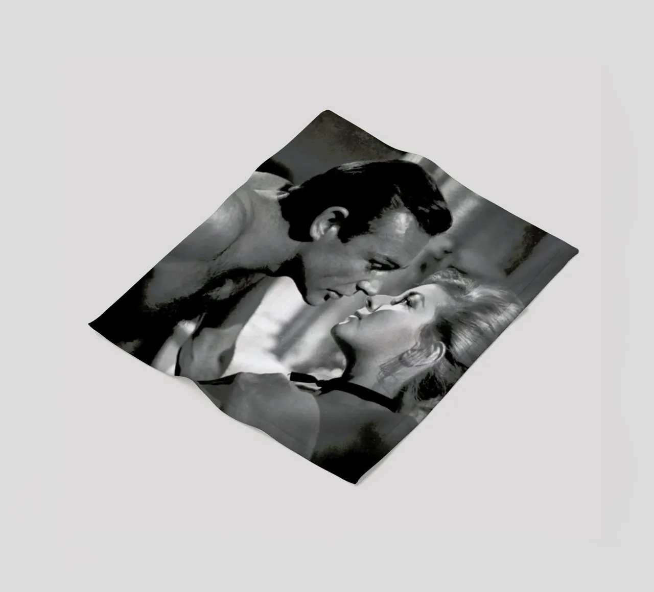 Sean Connery - From Russia with Love coperta in pile da Gallery Print and Art Limited