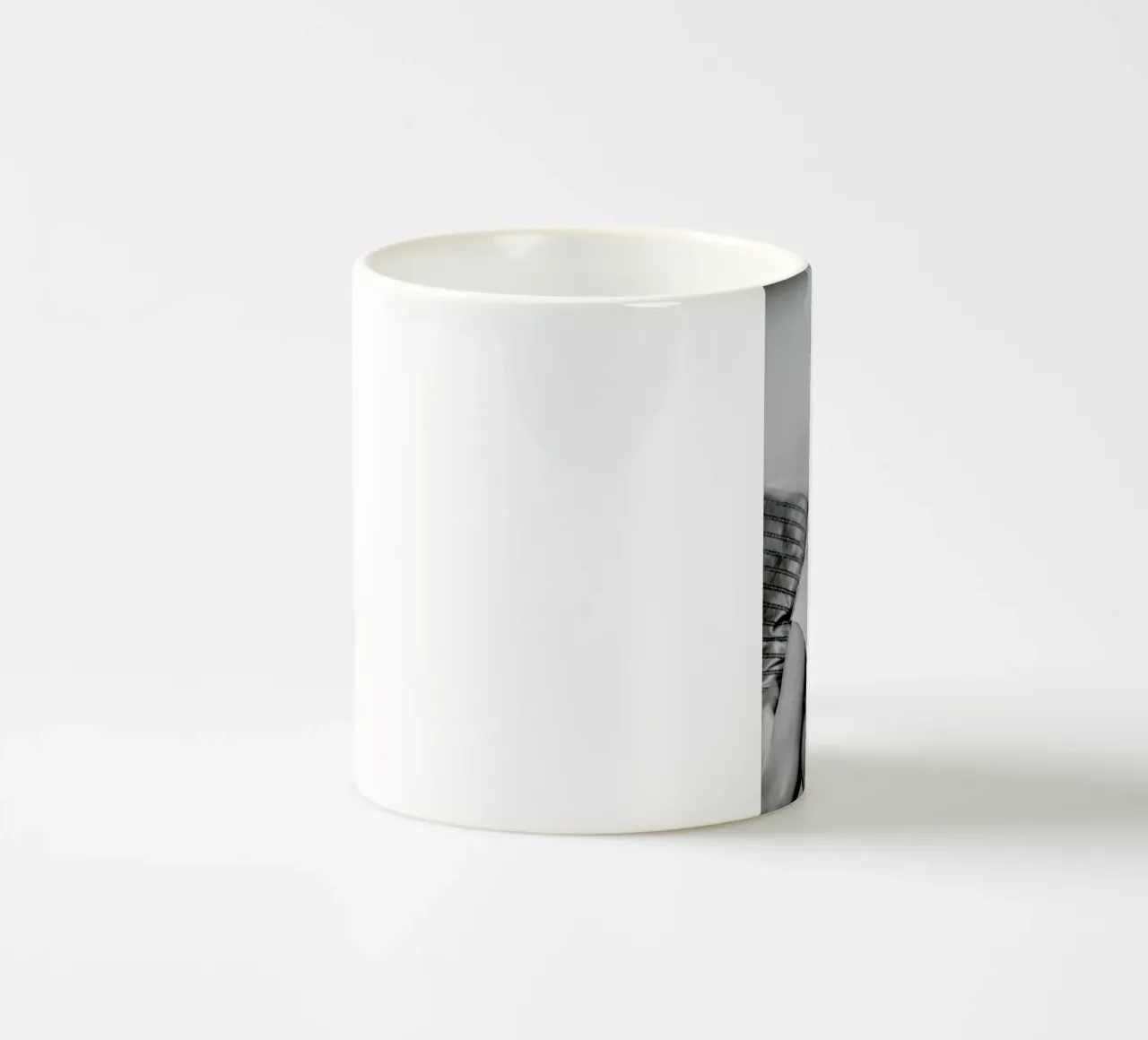 Luciana Paluzzi tazza in ceramica da Gallery Print and Art Limited
