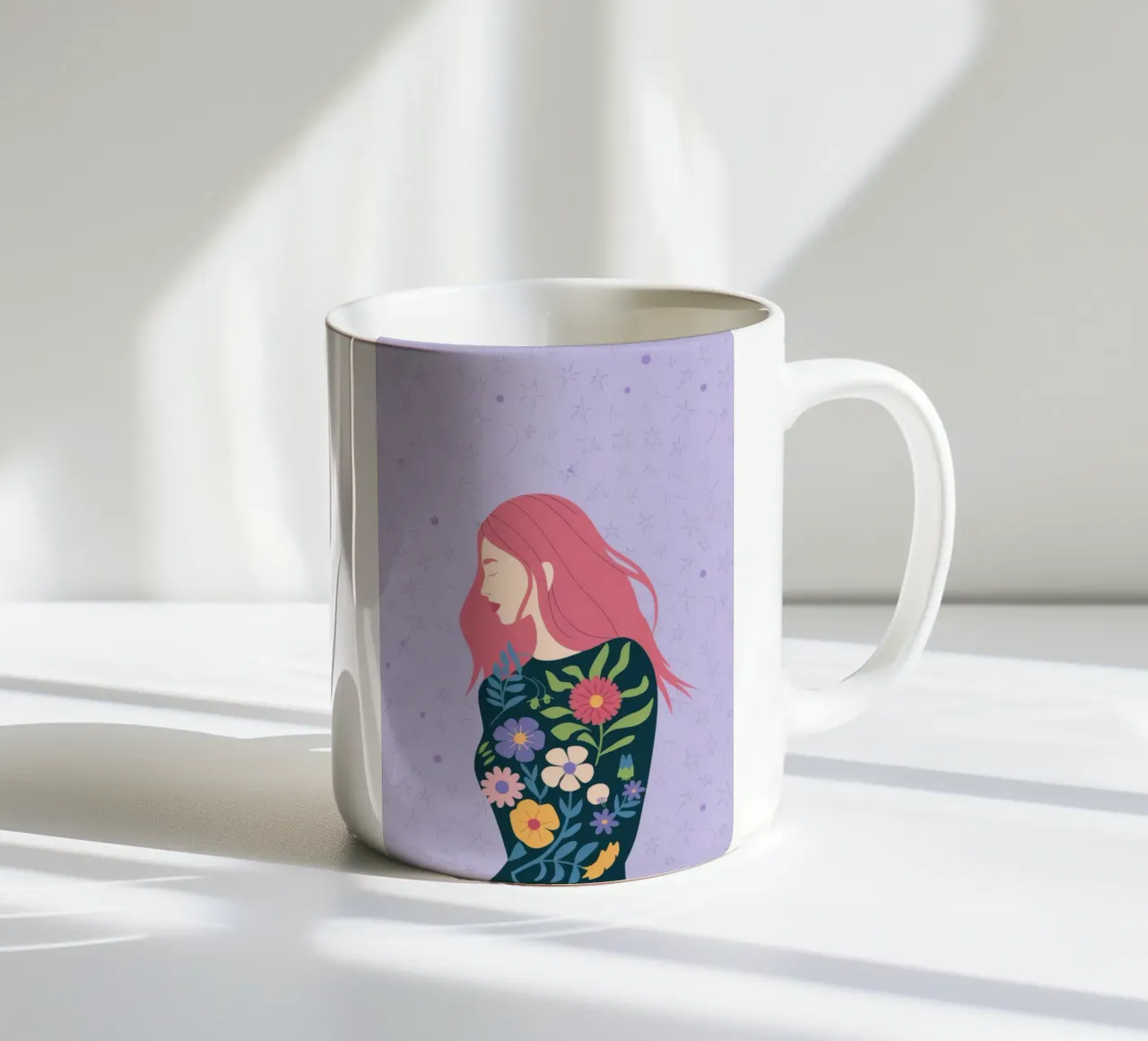 Passeggiata floreale in rosa tazza in ceramica da Emery Kate