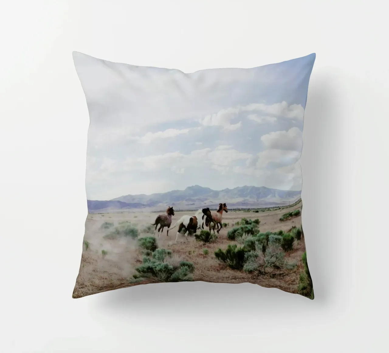 Running Horses cuscino da Kevin Russ