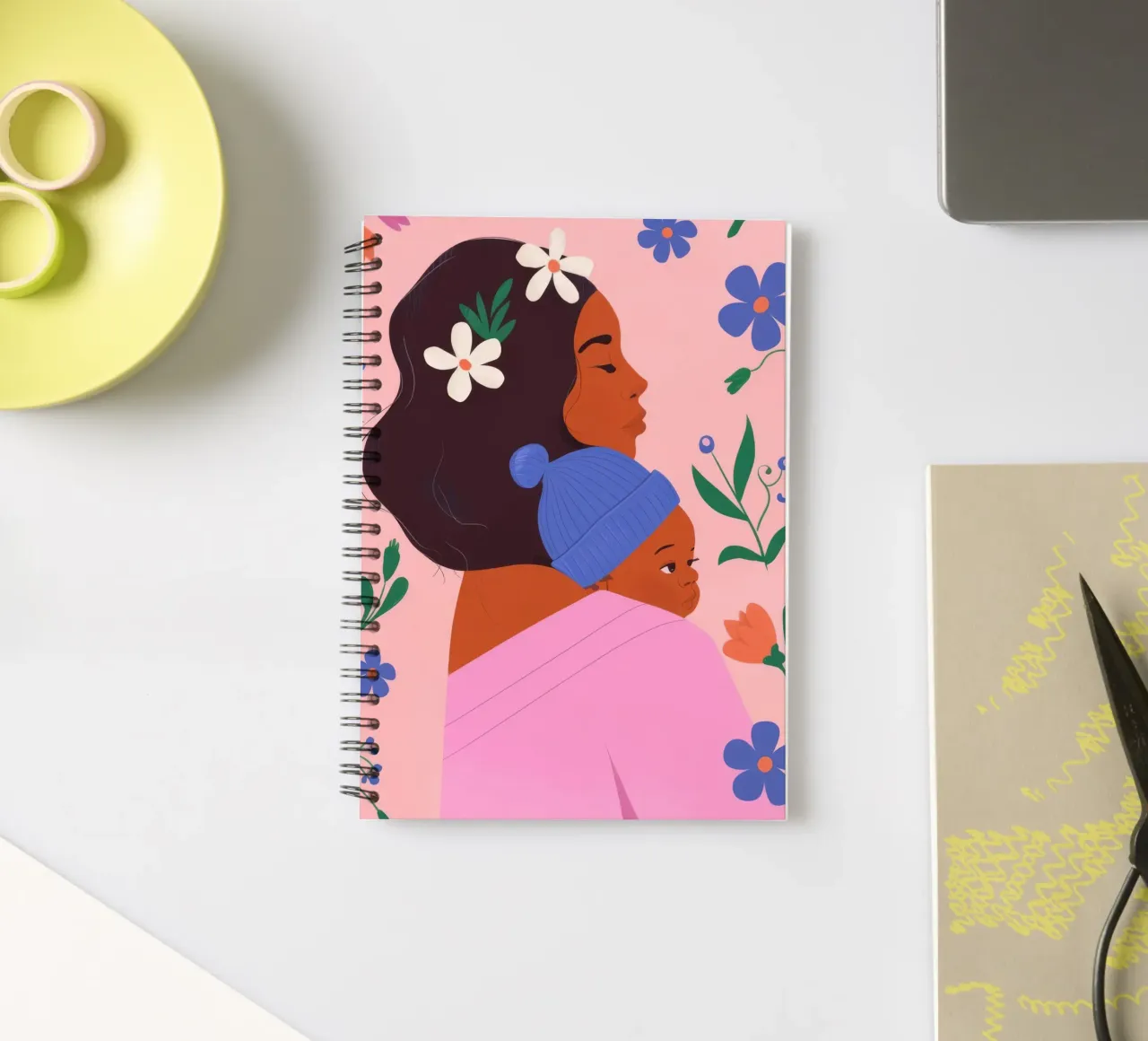 Bloemrijke Moederband notitieboek met spiraal van Emery Kate