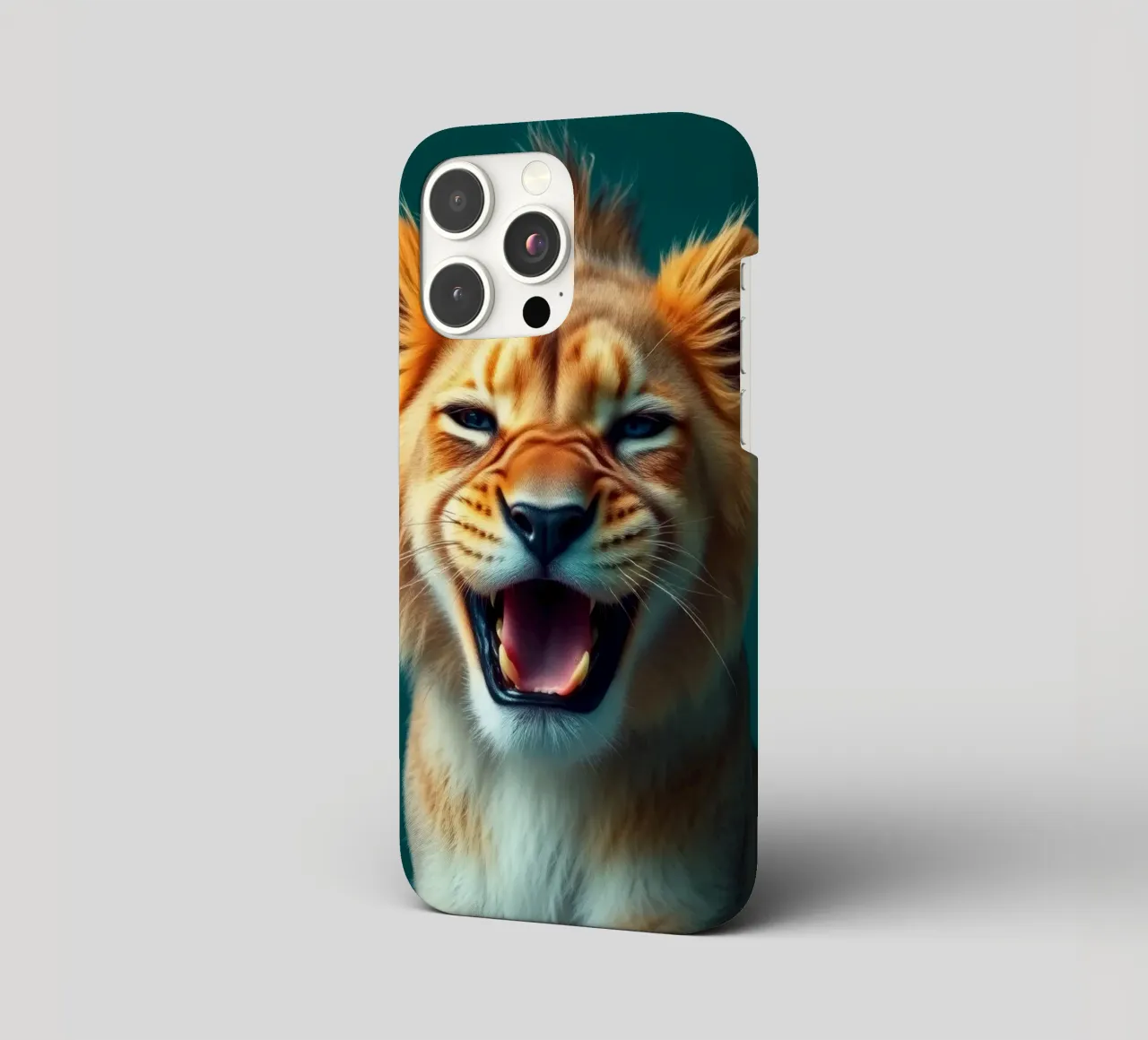 Leeuwenwelp toont speelse energie met een blije uitdrukking iphone hoesje van DesignDoodle