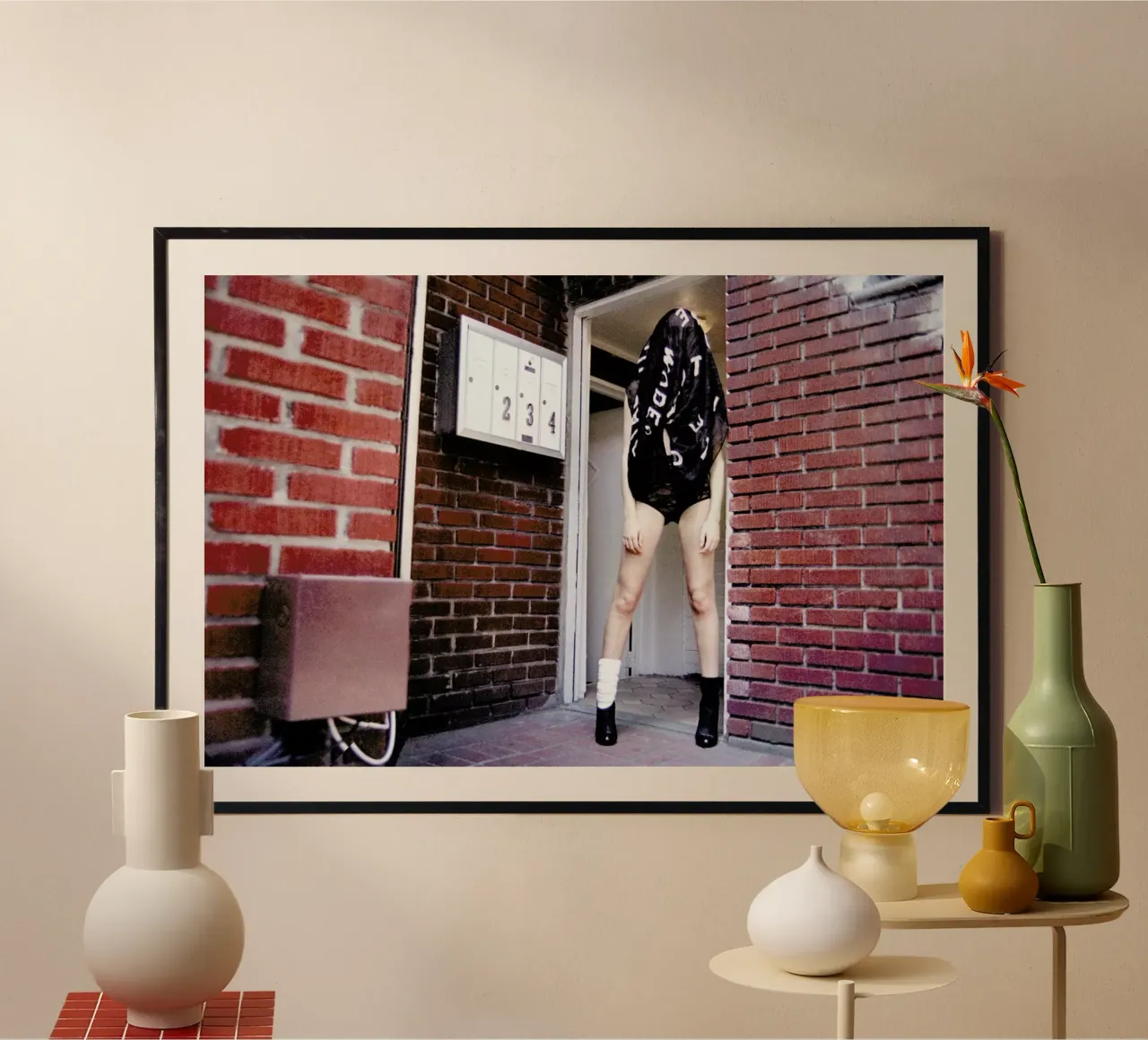 Covered up poster da Aysha Banos