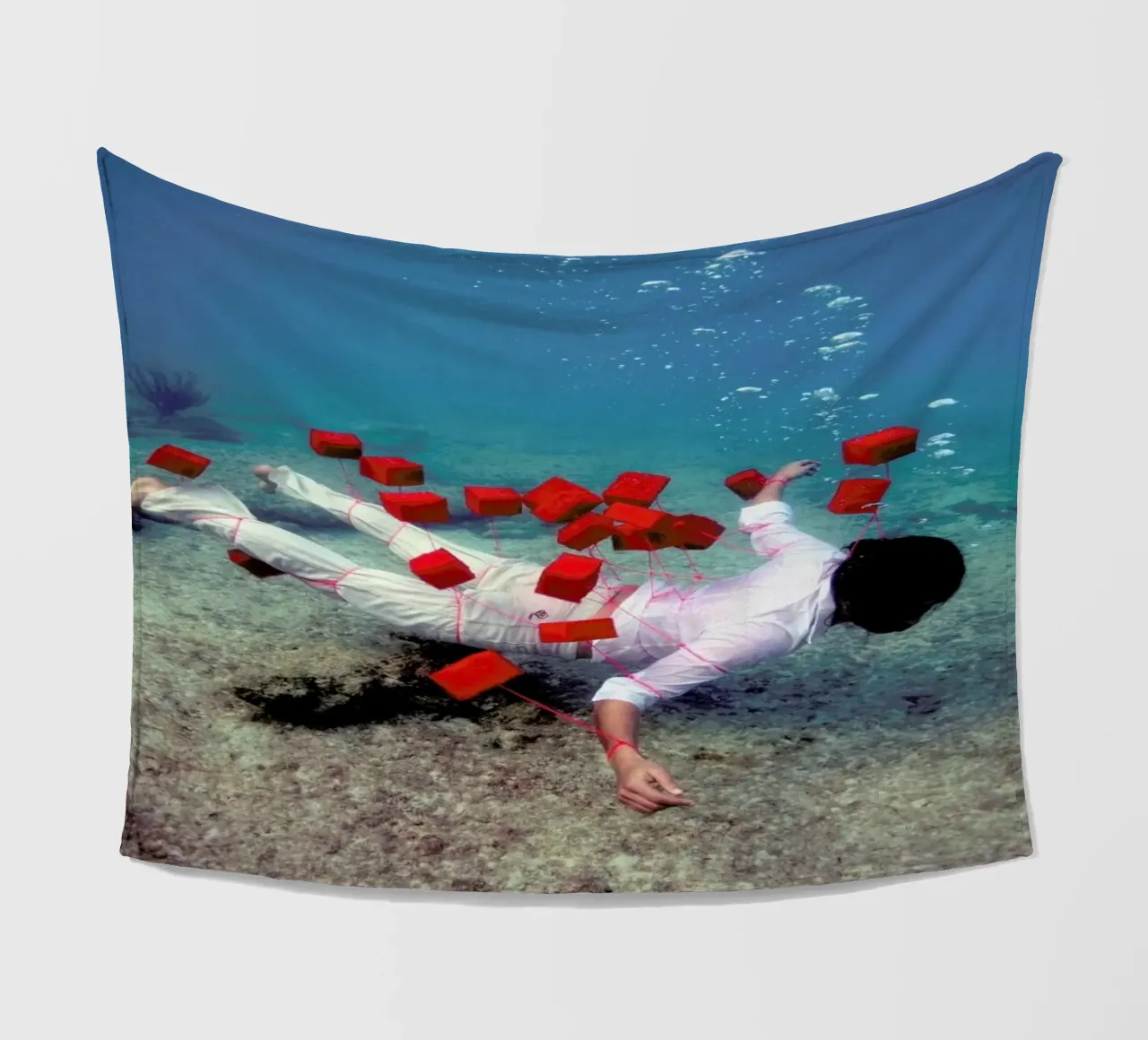 Red Squares coperta in pile da James Cooper