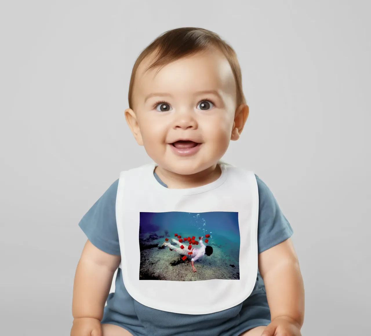 Red Squares bavaglino da James Cooper