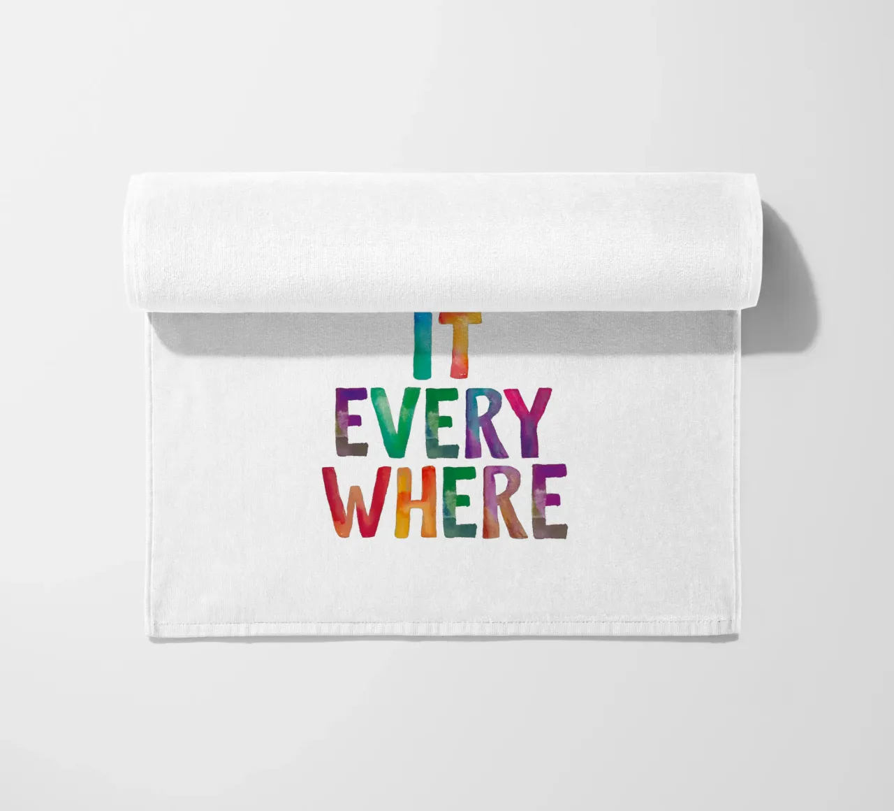 La gentilezza è gratuita, cospargetela ovunque Regenbogen Design telo mare da THE MOTIVATED TYPE